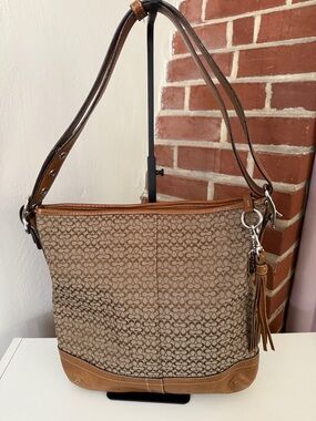 Coach Signature Crossbody Shoulder Bag F10416 Brown Tan Canvas Leather Tassel